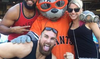 wwe女子摔跤 wwe女子摔跤